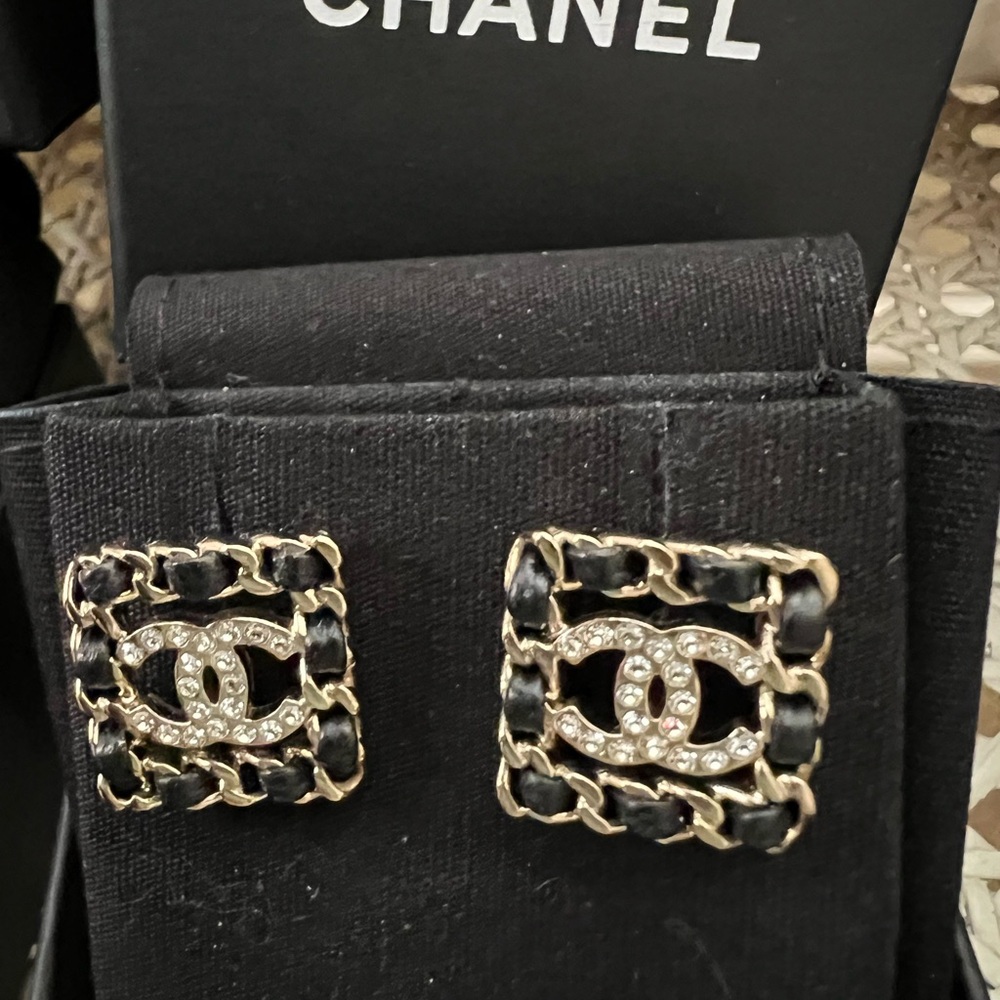 CHANEL CC Black Gold Plated Lambskin Leather Chain Post Earrings Champagne NEW